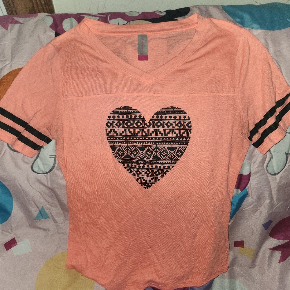 No Boundaries Coral Heart Graphic Tee